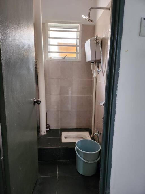 D'Haja 61 Klia Sepang With 3 Airconds & Wifi Villa Banting  Luaran gambar